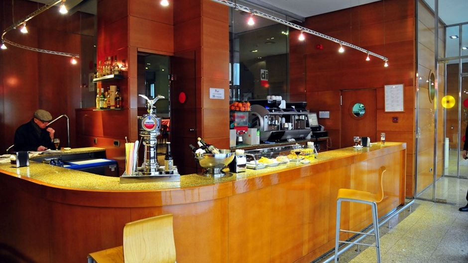 Zenit Dos Infantas Restaurant
