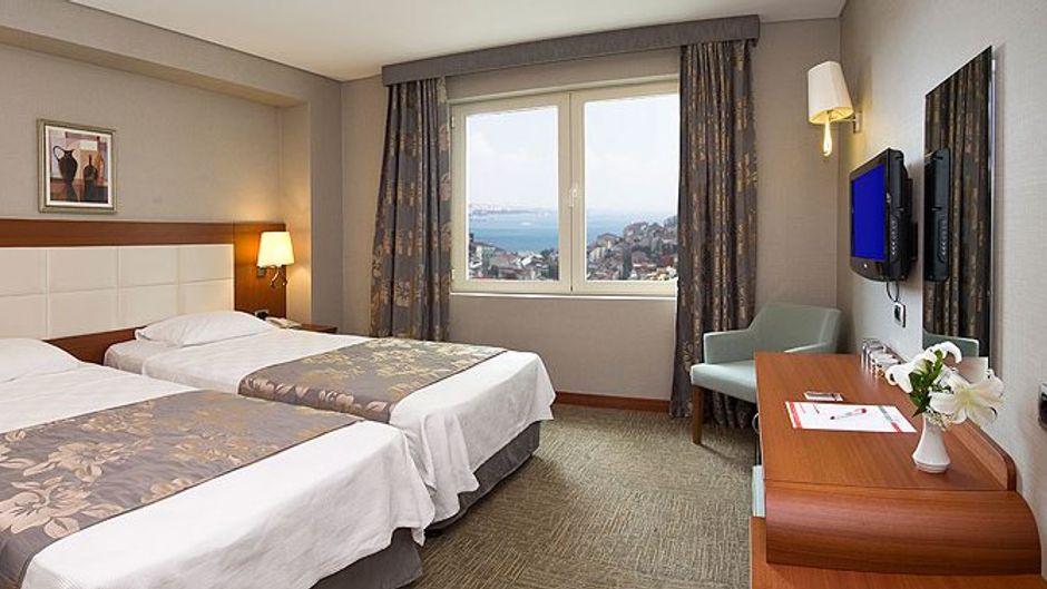InnPera International Hotel Room