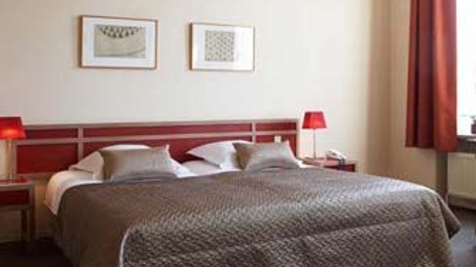 Adornes Hotel Room
