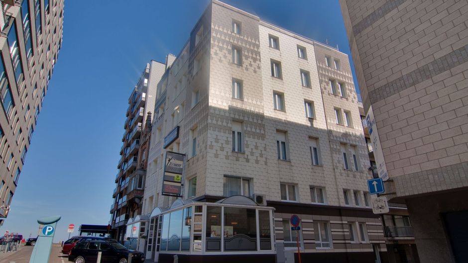 Glenmore Hotel Exterior