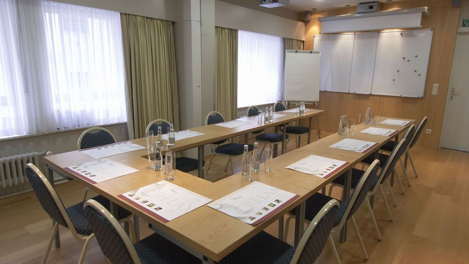 Glenmore Hotel Meeting