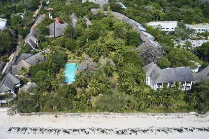 Papillon Lagoon Reef Hotel