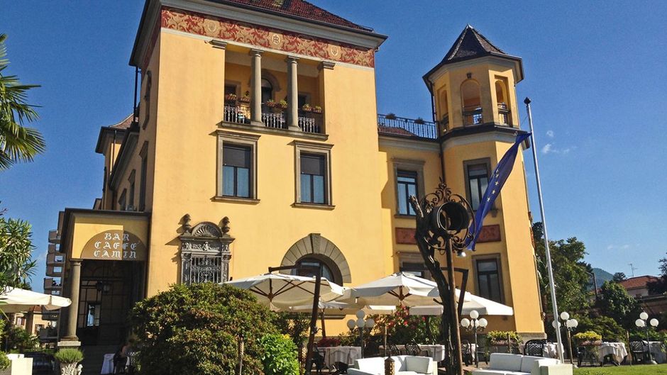 Camin Hotel Luino Exterior