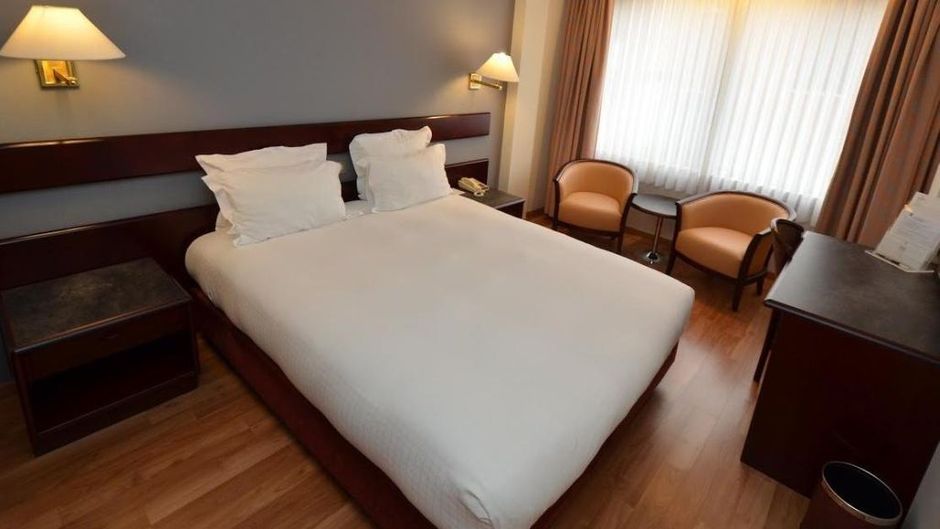 Bedford Hotel Room