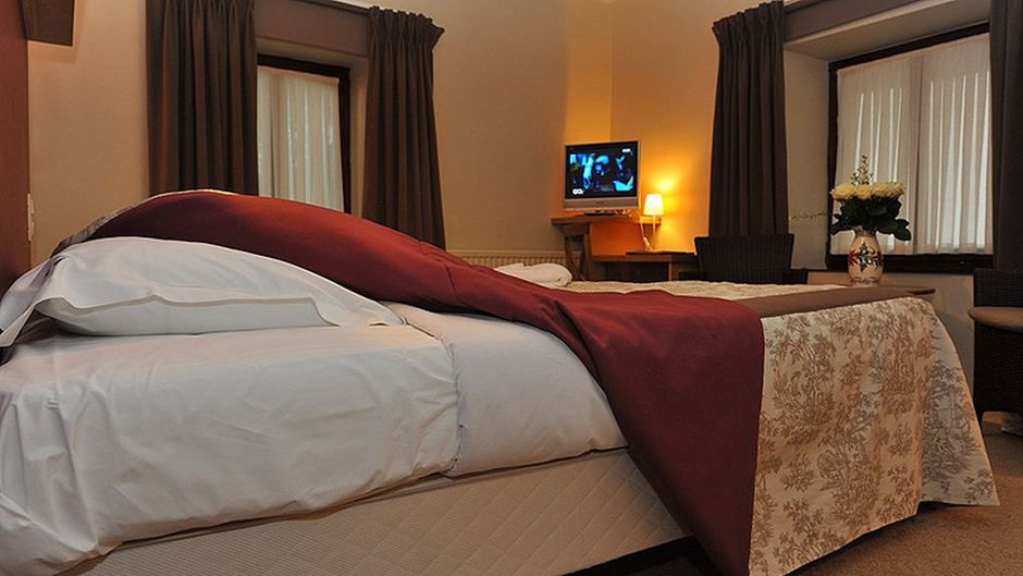 Le Roannay Room