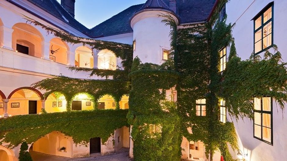Schloss Ernegg Exterior