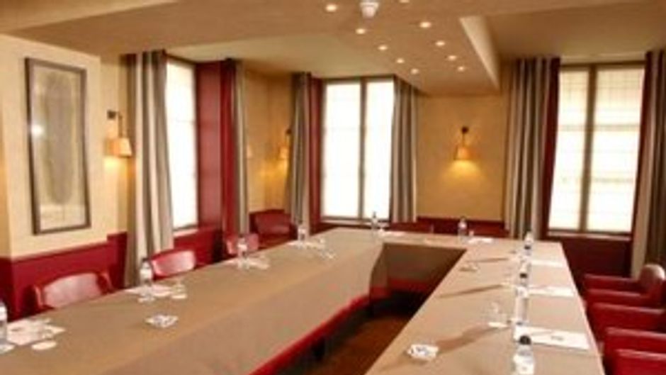 Le Pavillon de la Reine & Spa Meeting
