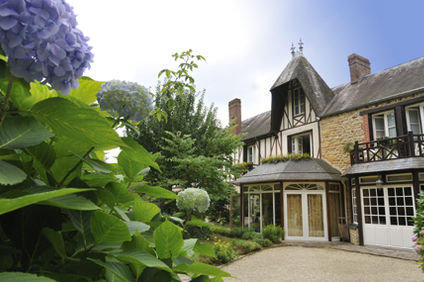 Hotel The Originals Le Manoir du Lys