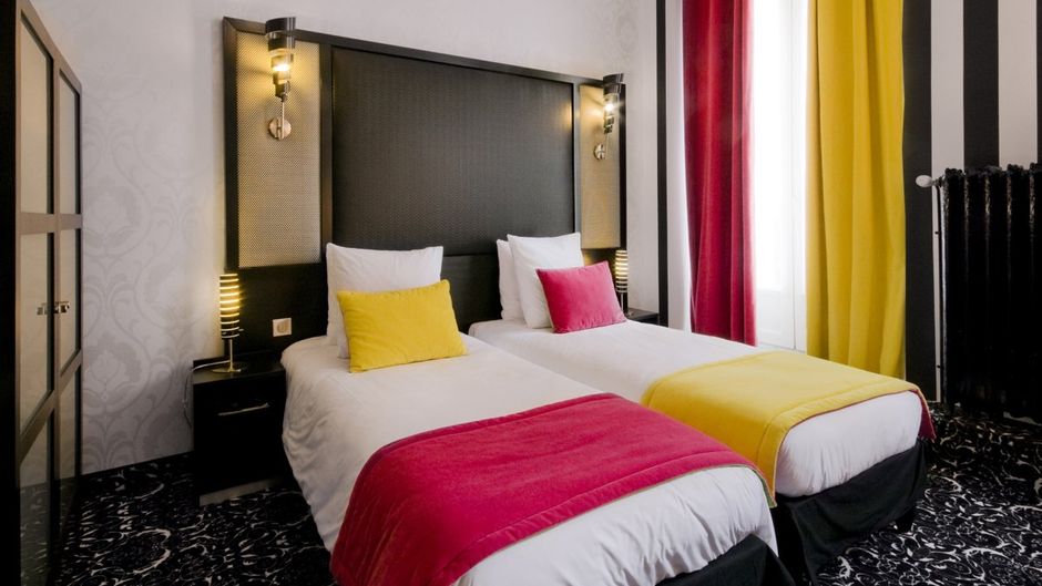 Hotel Peyris Opera Room