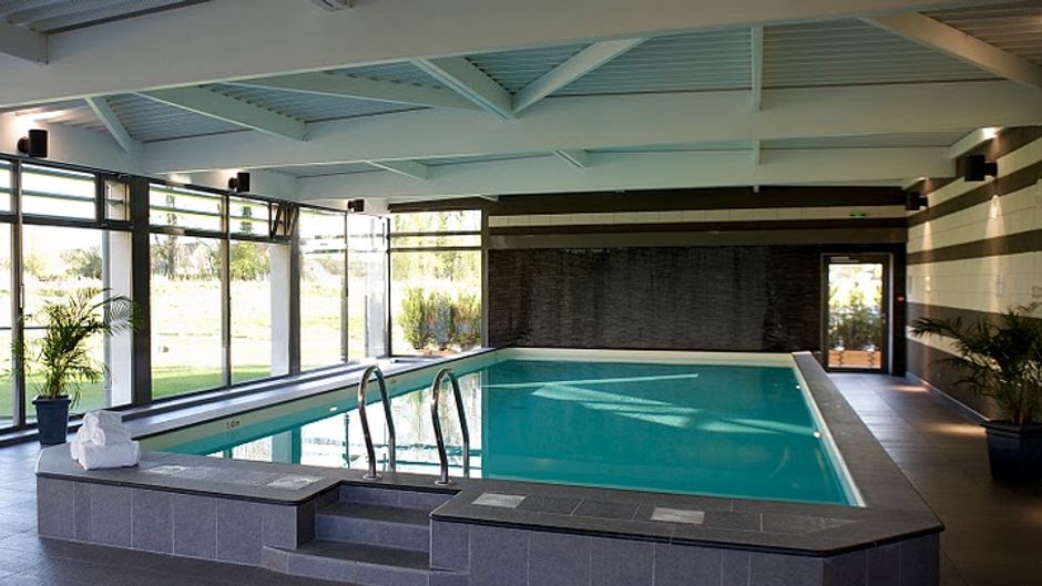 Hotel Chateau Tilques Pool