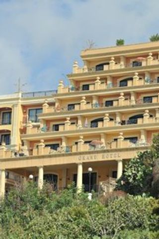 Grand Hotel