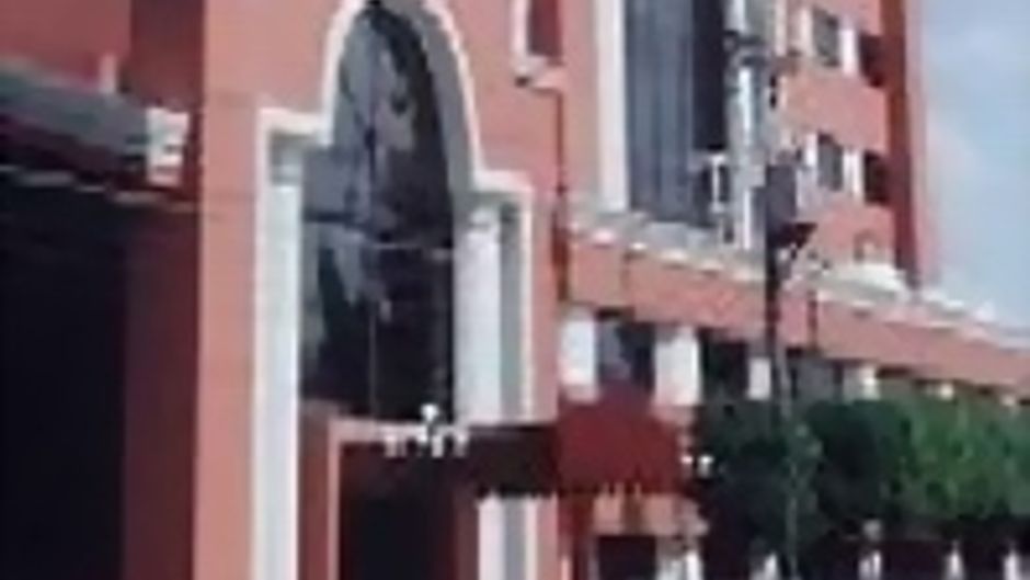 Country Plaza Hotel Exterior