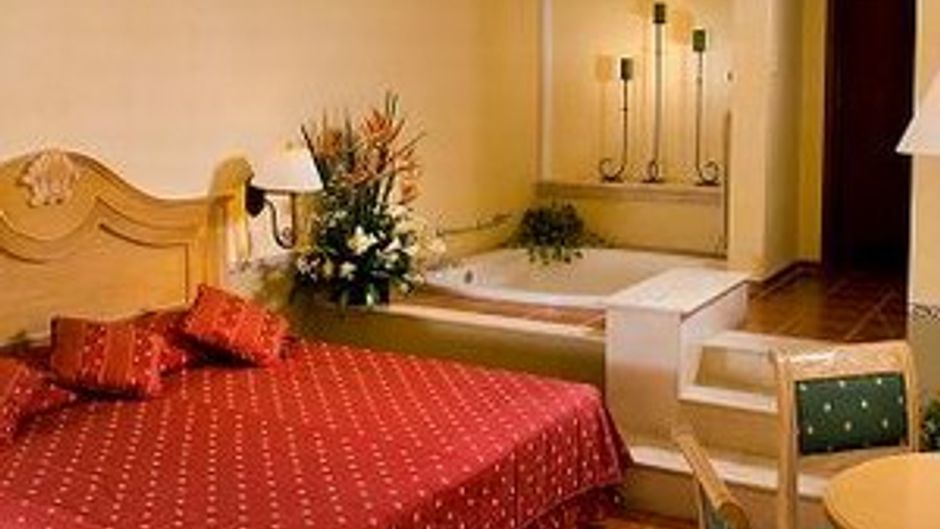 Hotel Del Gobernador Suite
