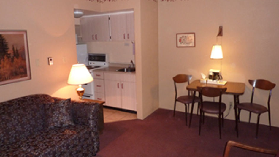 Robin Hood Motel Suite