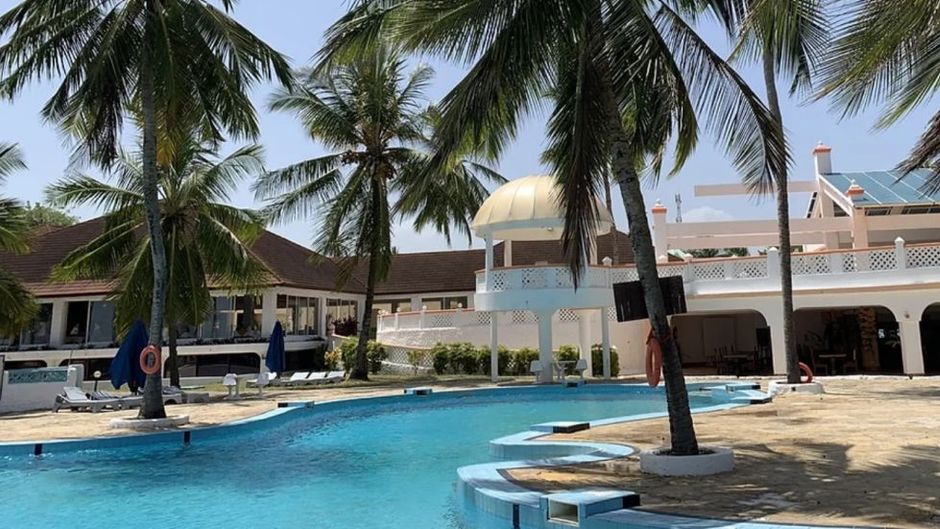 Club Sun N' Sand Beach Resort Exterior