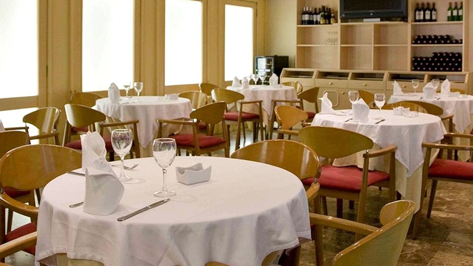 Leuka Hotel Restaurant