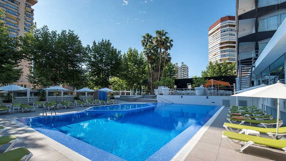 Belroy Hotel Pool