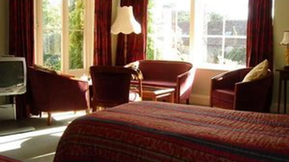 Farthings Hotel & Restaurant Room