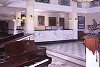 Historic Plains Hotel