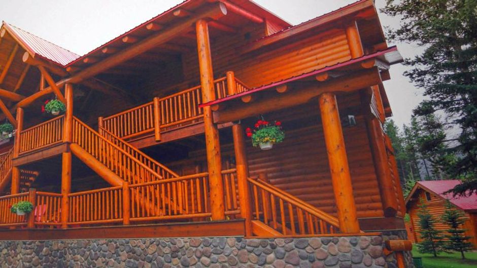 Baker Creek Chalets Exterior