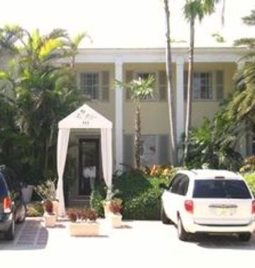 The Pillars Hotel
