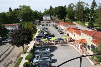 Lake Front Motel
