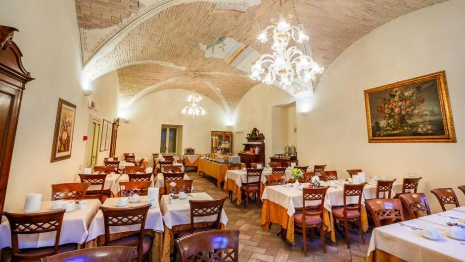 Fortuna Hotel Restaurant