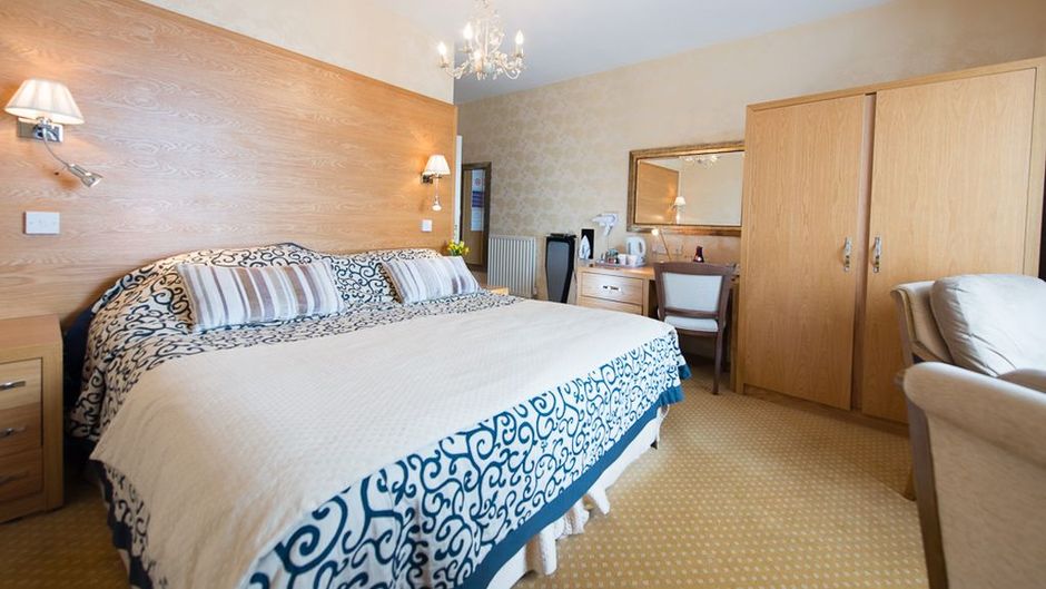 Gwesty'r Marine Hotel Room