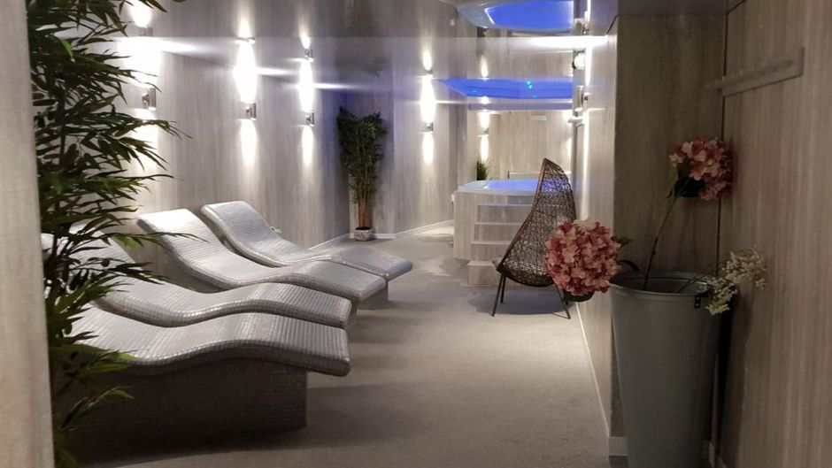 Gwesty'r Marine Hotel Spa