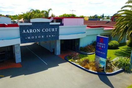 Aaron Court Motor Inn