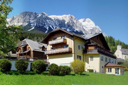 Mayer Hotel