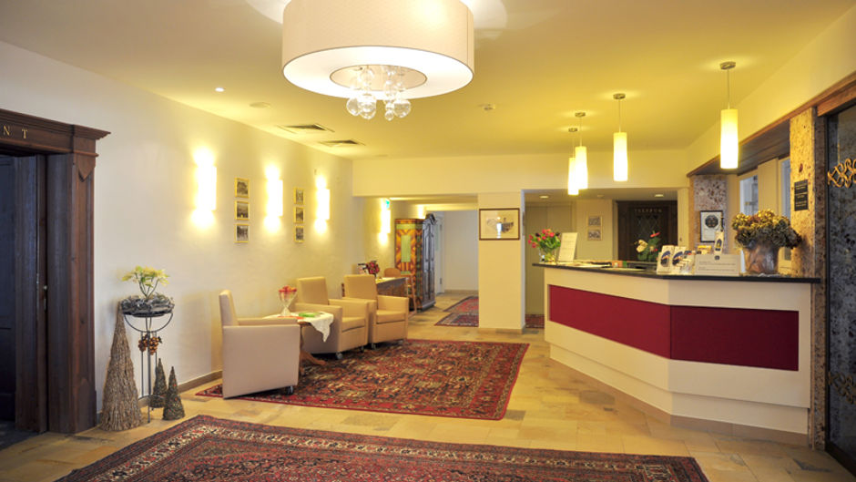 Hotel Alpenrose Lobby