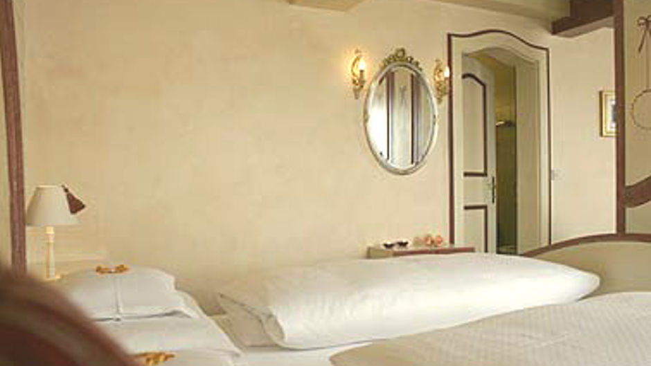 Flexen Hotel Room