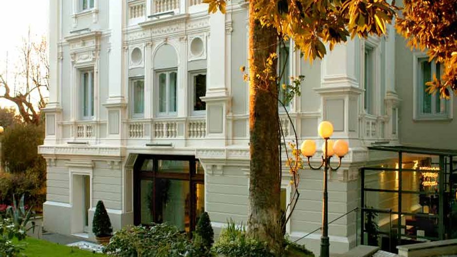 Hotel Flora Exterior