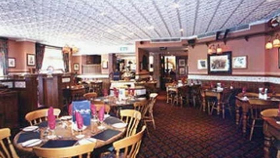 Ibis Styles Lhr Airport East Restaurant