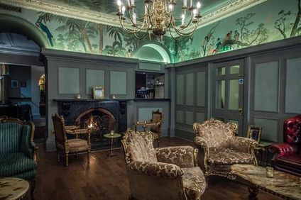 The Walton Hotel, Bar & Restaurant