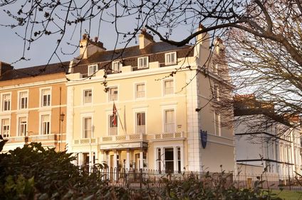 Invicta Hotel