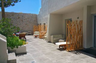 Grotta Hotel