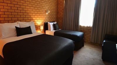 Avondel Motor Inn