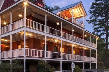 Glen-Ella Springs Inn & Meeting Place