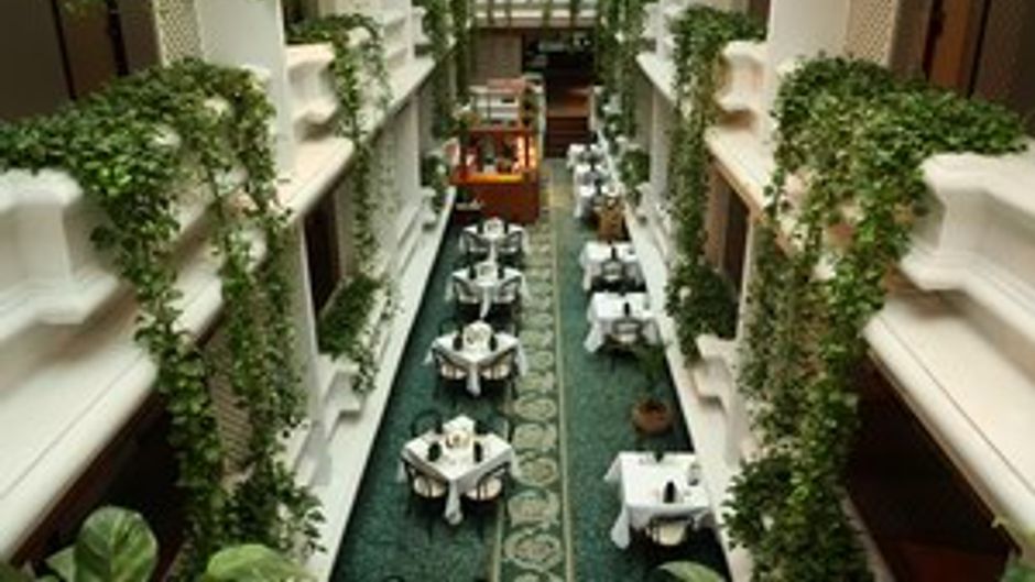 Check Inn Regency Park Restaurant