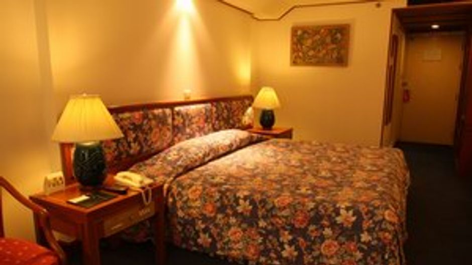 Check Inn Regency Park Room