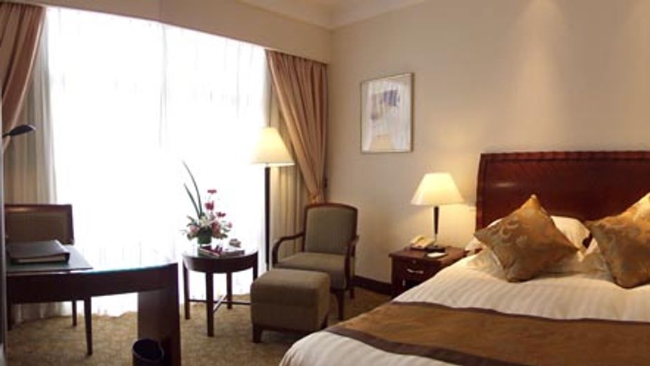 Hotel Equatorial Shanghai Room