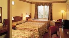 Treacys West County Hotel