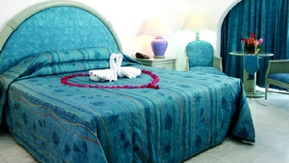 Tesoro Manzanillo Room