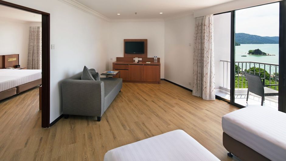 The Bayview Beach Resort Suite