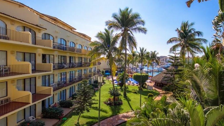 Flamingo Vallarta Hotel & Marina Exterior