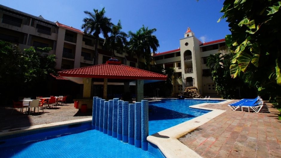 Adhara Hotel Hacienda Cancun Pool
