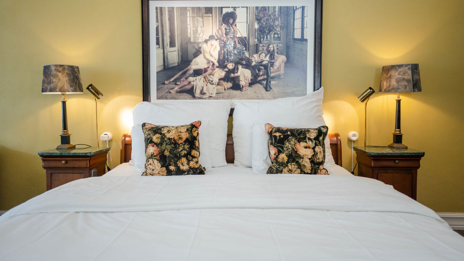 MJ's Hotel Room