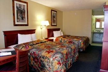 Baymont by Wyndham Orlando East
